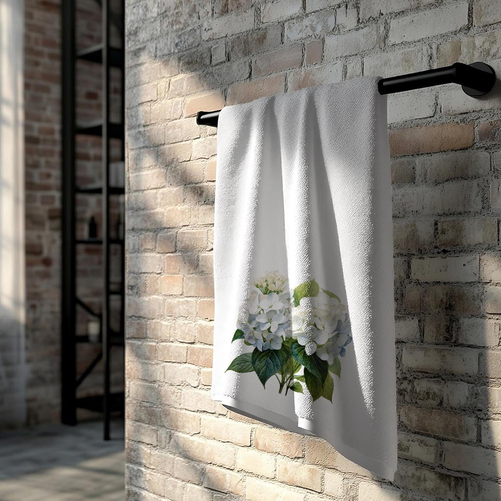 Hydrangea Bath Towel: Plush Sheared Polyester & Cotton Terrycloth