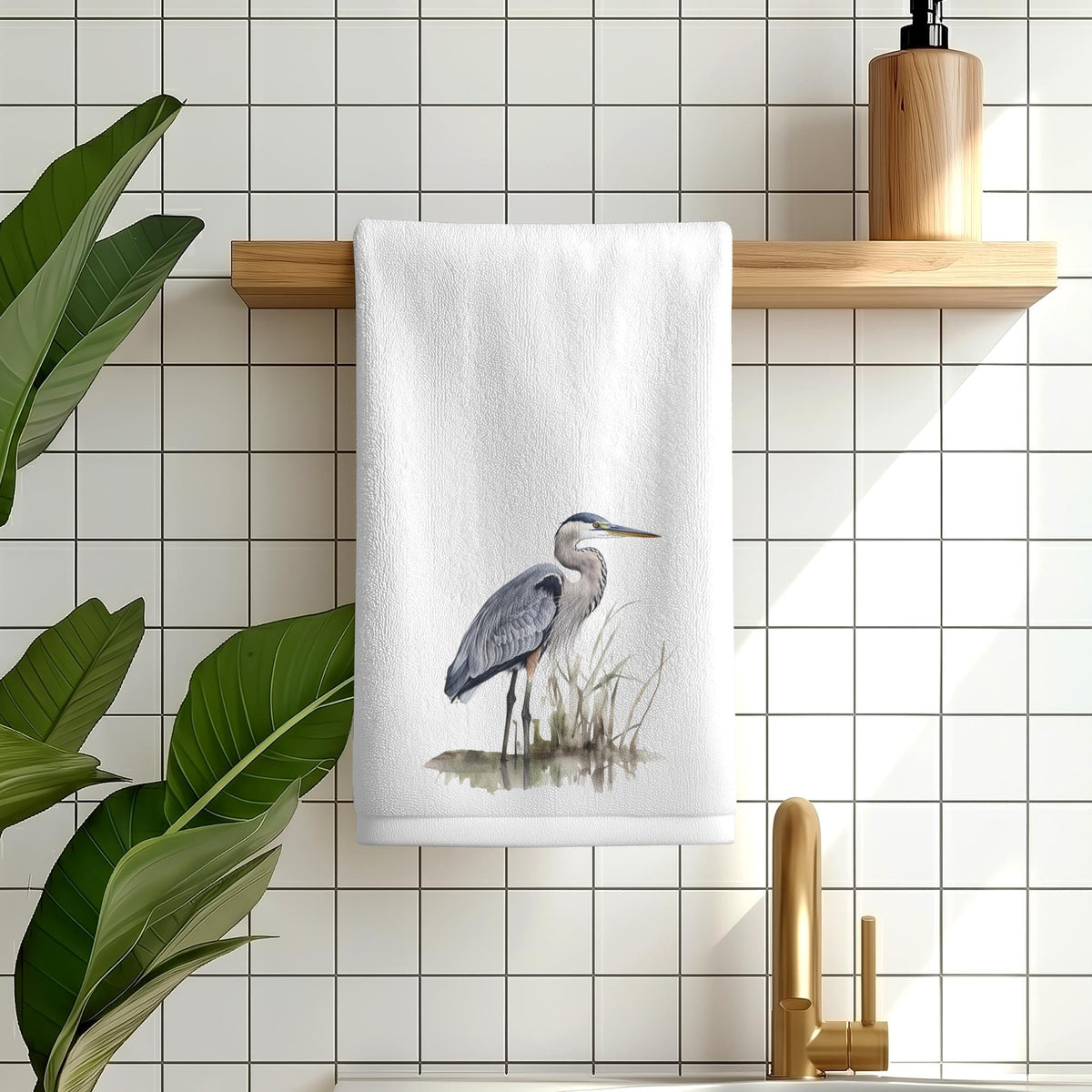 Heron Fingertip Towel, Coastal Guest Bath Decor, Marsh Bird Powder Room Gift