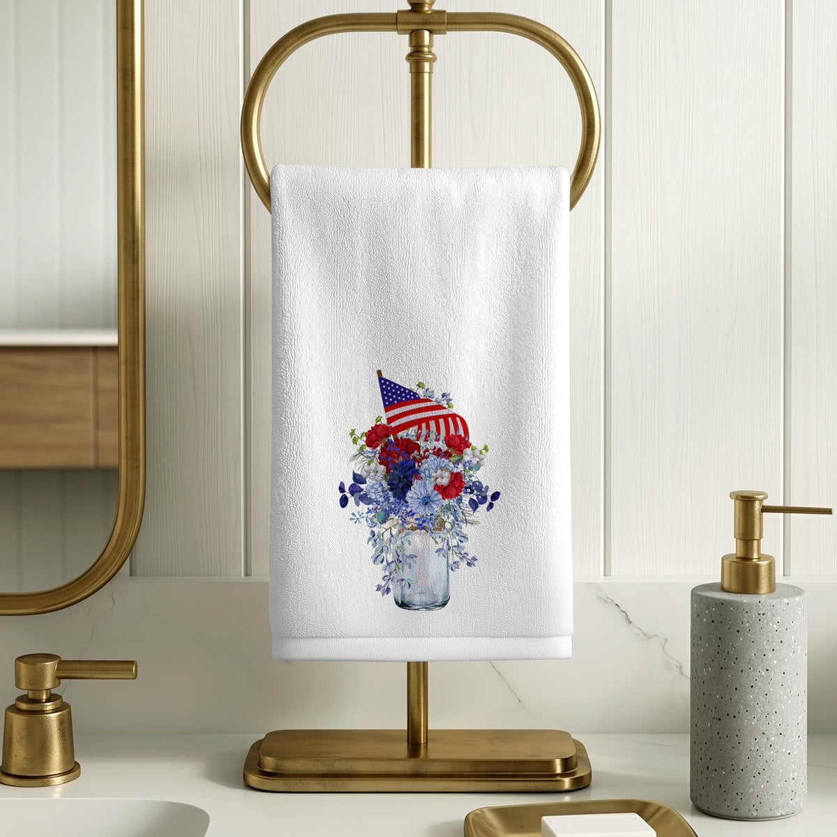 Patriotic Towel with Floral Design, Americana Fingertip for Bath