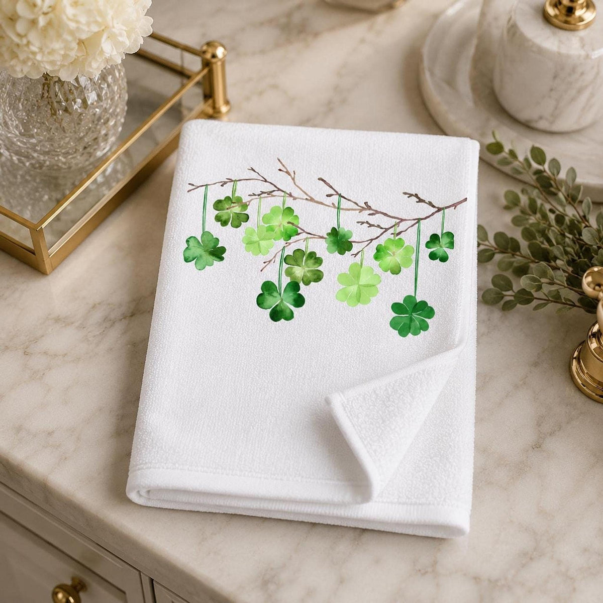 Shamrock Fingertip Towel, St Patrick’s Day Decor, Irish Guest Bath Accent, Lucky Gift