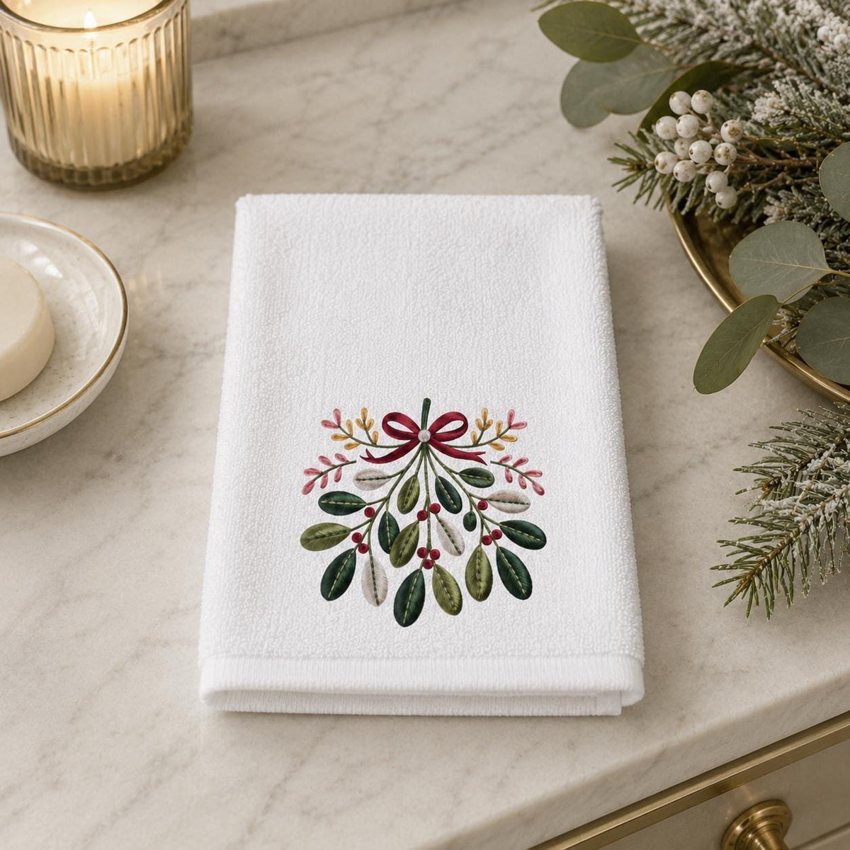 Printed Mistletoe Fingertip Towel, Holiday Guest Bath Decor (11x18 inches)