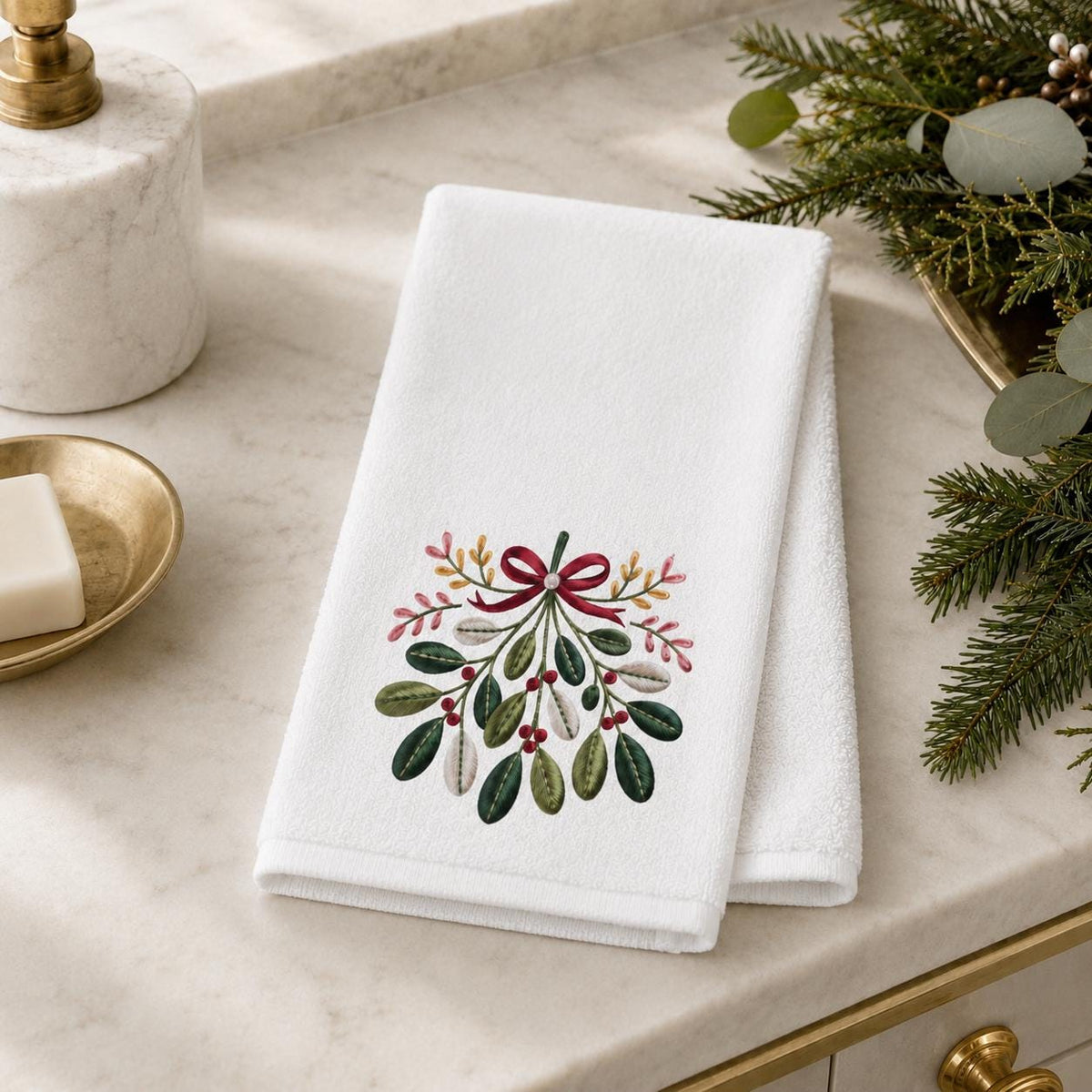 Printed Mistletoe Fingertip Towel, Holiday Guest Bath Decor (11x18 inches)