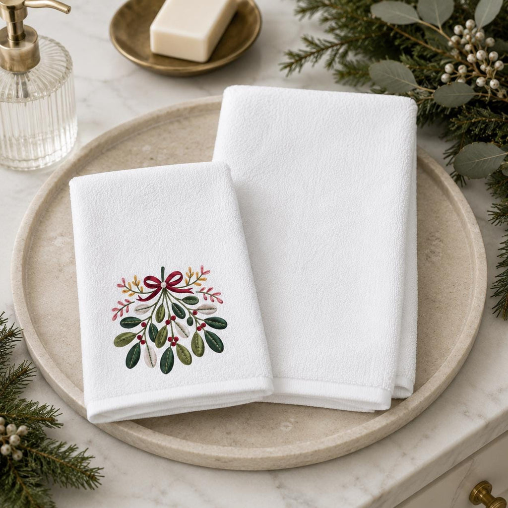 Printed Mistletoe Fingertip Towel, Holiday Guest Bath Decor (11x18 inches)