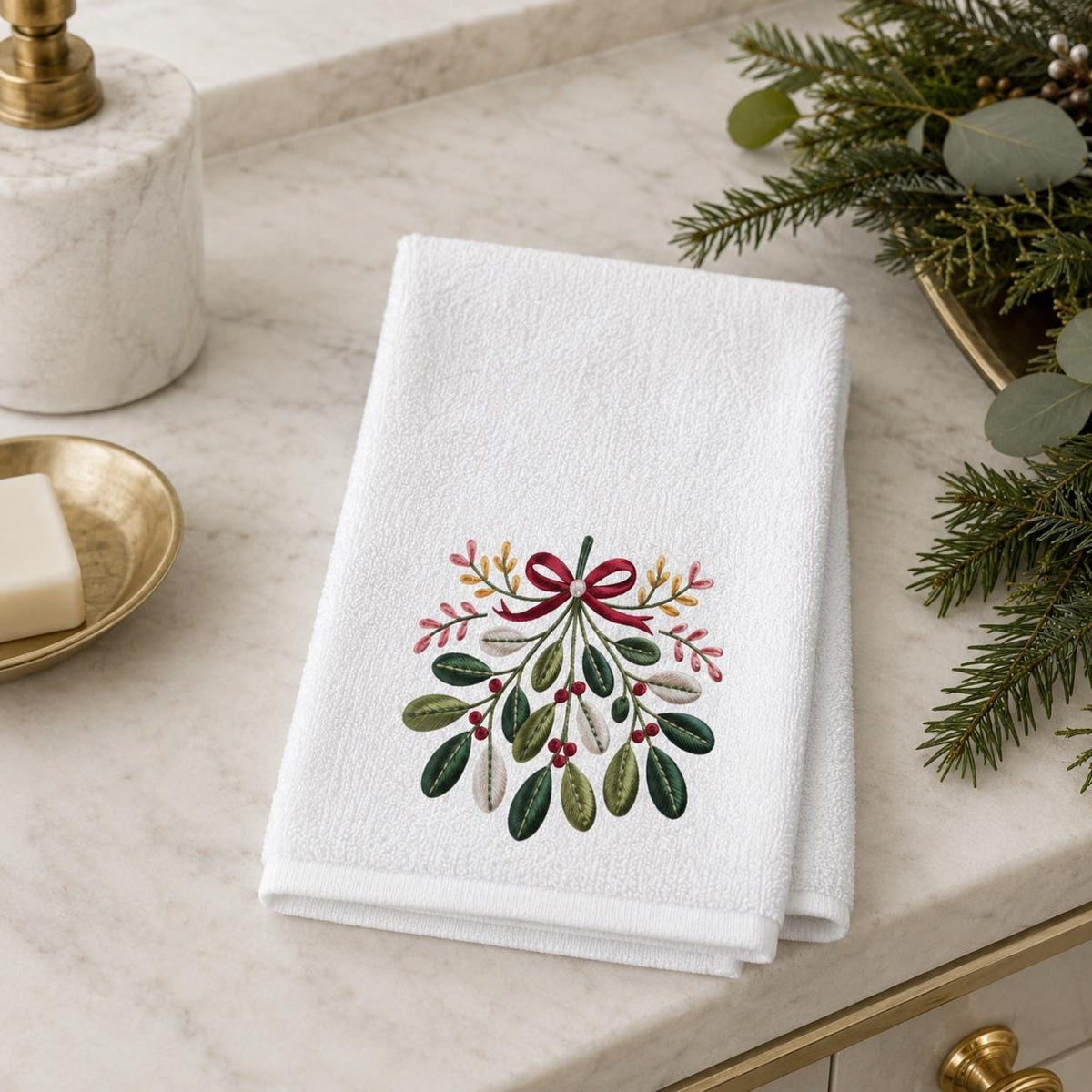 Printed Mistletoe Fingertip Towel, Holiday Guest Bath Decor (11x18 inches)