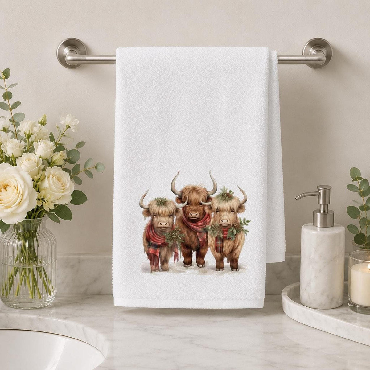 Highland Cow Christmas Hand Towel, Rustic Farmhouse Bathroom Decor, Winter Guest Gift