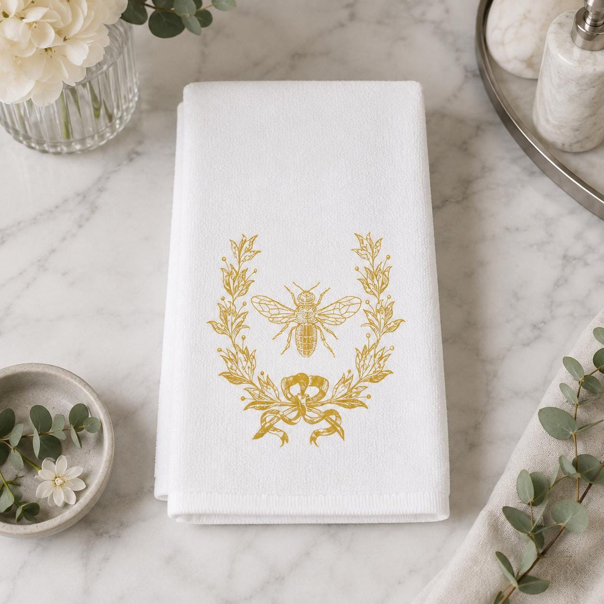 Gold Bee Decor Fingertip Towel, Elegant Botanical Accent for Guest Bath